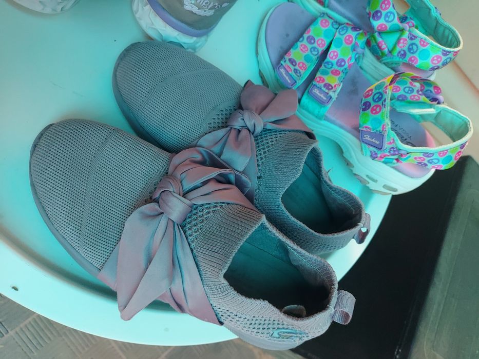 Кроссовки ботинки Sketchers для девочки 35 размер