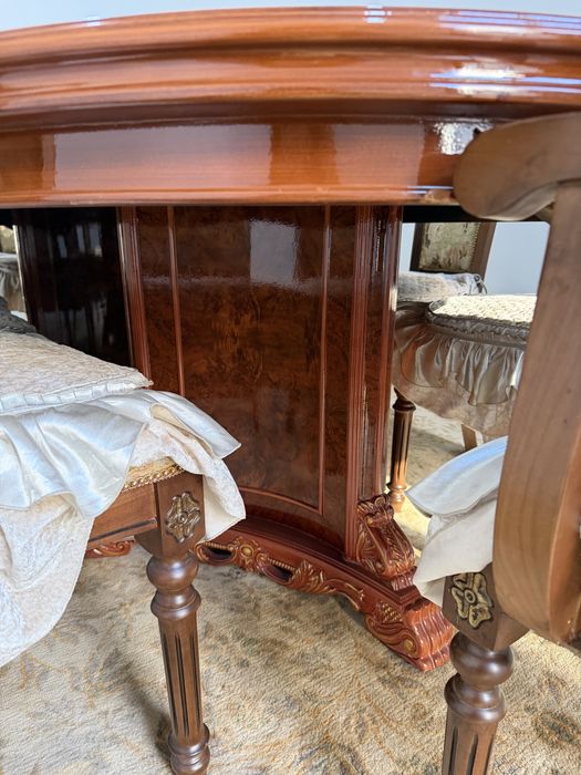 Стол + стулья из натурального ореха