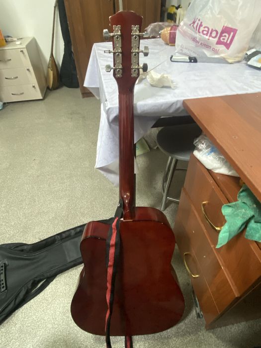 гитара акустикаа