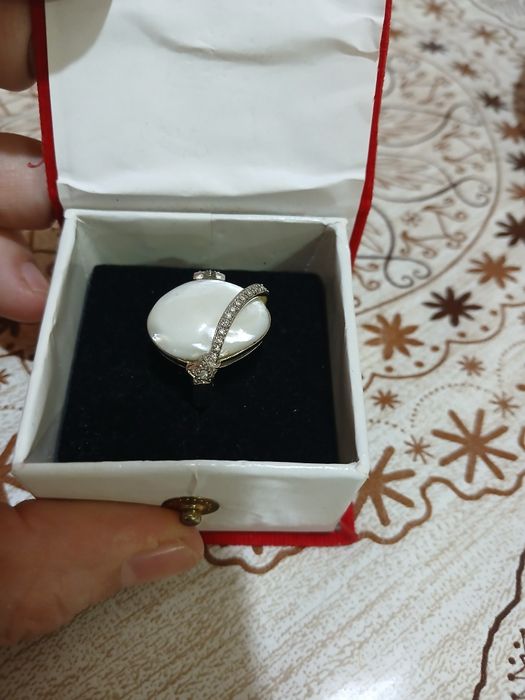 Серебренное кольцо  4 грамм