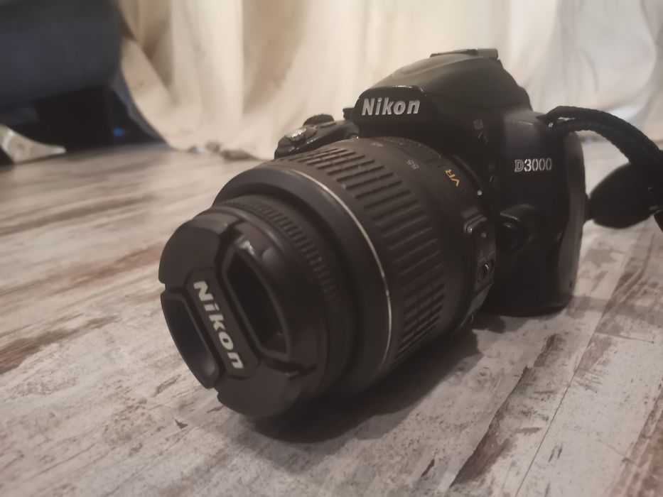 Nikon D3000 full body kit