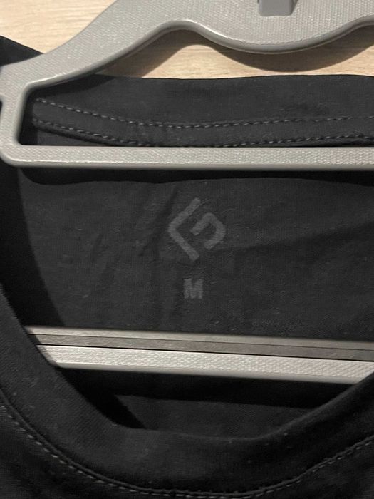 Tricou negru imprimeu - lasa vrajeala
