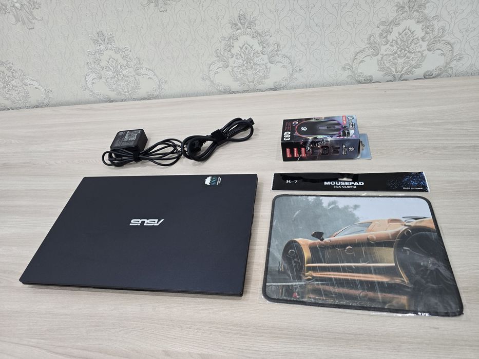 ASUS, Core i5-13Th, Ram 8Gb, SSD 256Gb, Full HD IPS
