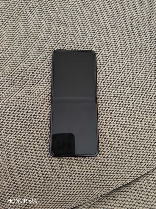 Телефон Motorola Razr 40