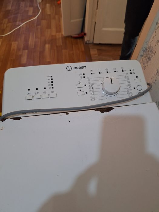 Стиральная машина INDESIT