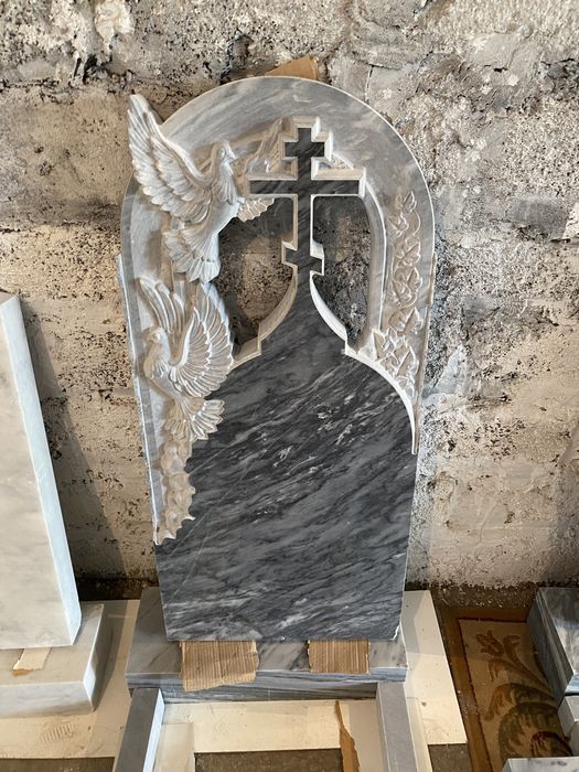 Памятники Кулпытастар Айшыктар Полумесяцы