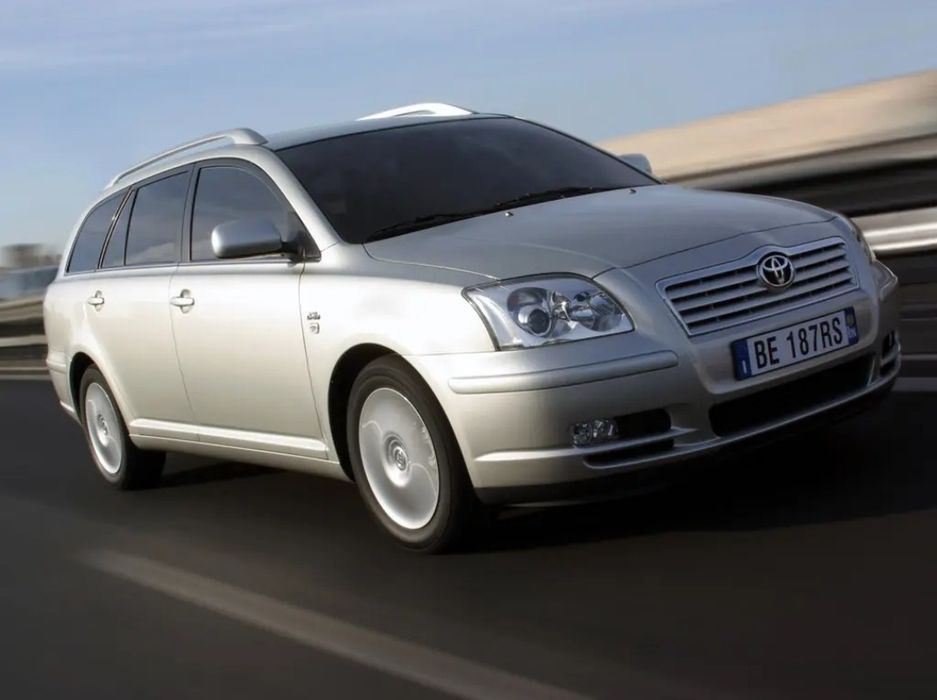 Toyota Avensis в полный разбор.