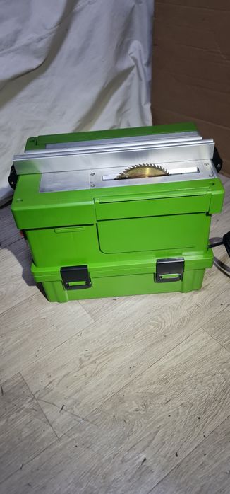 Fierăstrău circular de masă