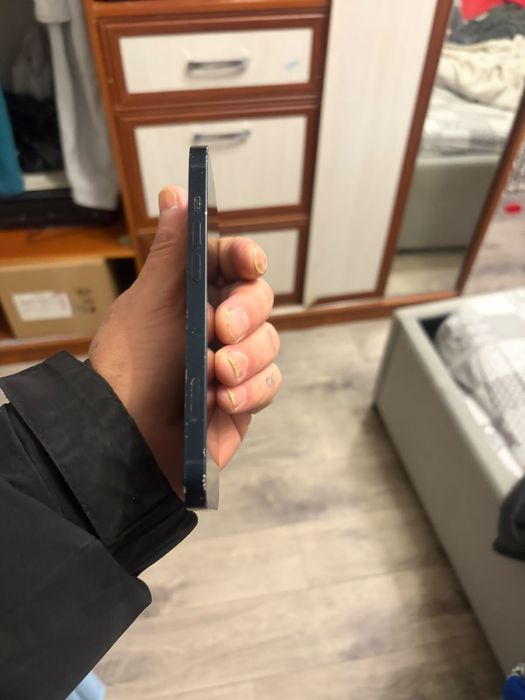 Продам или обмен Айфон 13