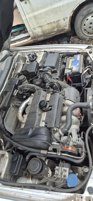 Dezmembrez Volvo V40 benzina 1,8cmc