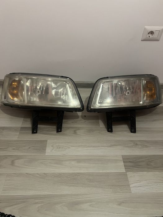 Far faruri stanga dreapta VW Transporter T5  7H1941016S 2003-2009