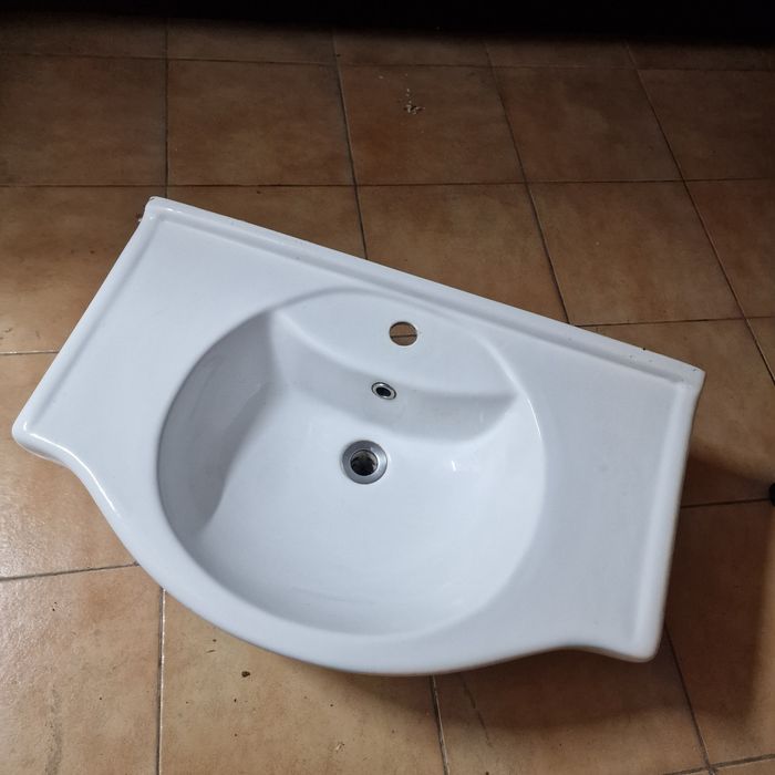 Chiuveta, Lavoar alb ceramic impecabil 75 cm latimea