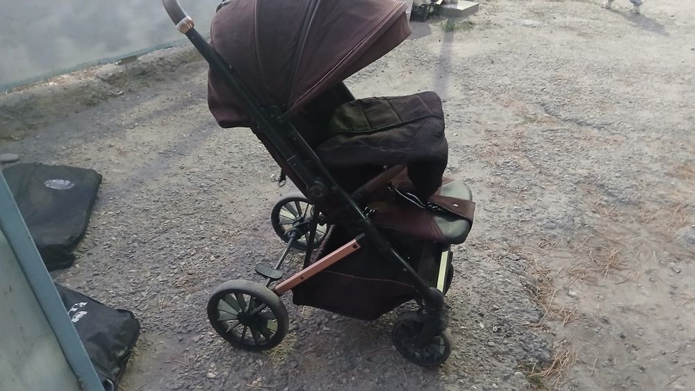 Продам коляску .
