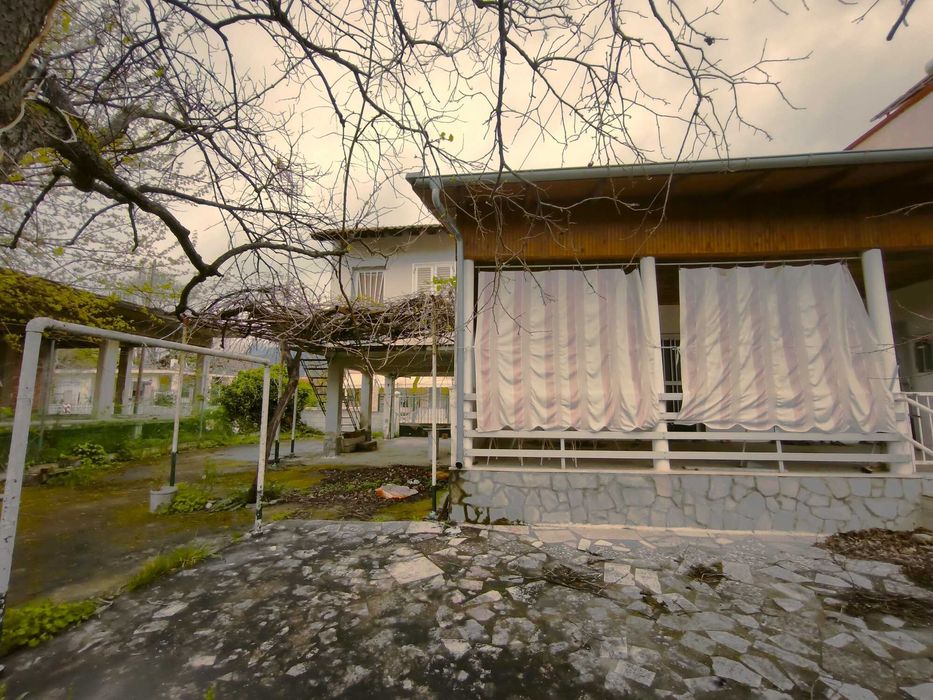 Продава къща на две нива до морето 93 м2 с двор 304 м2 в Порто Фино, Гърция