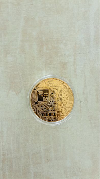 Позлатена Монета BTC