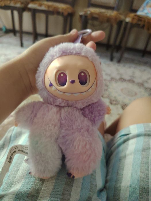 Лабубу фиолетовый