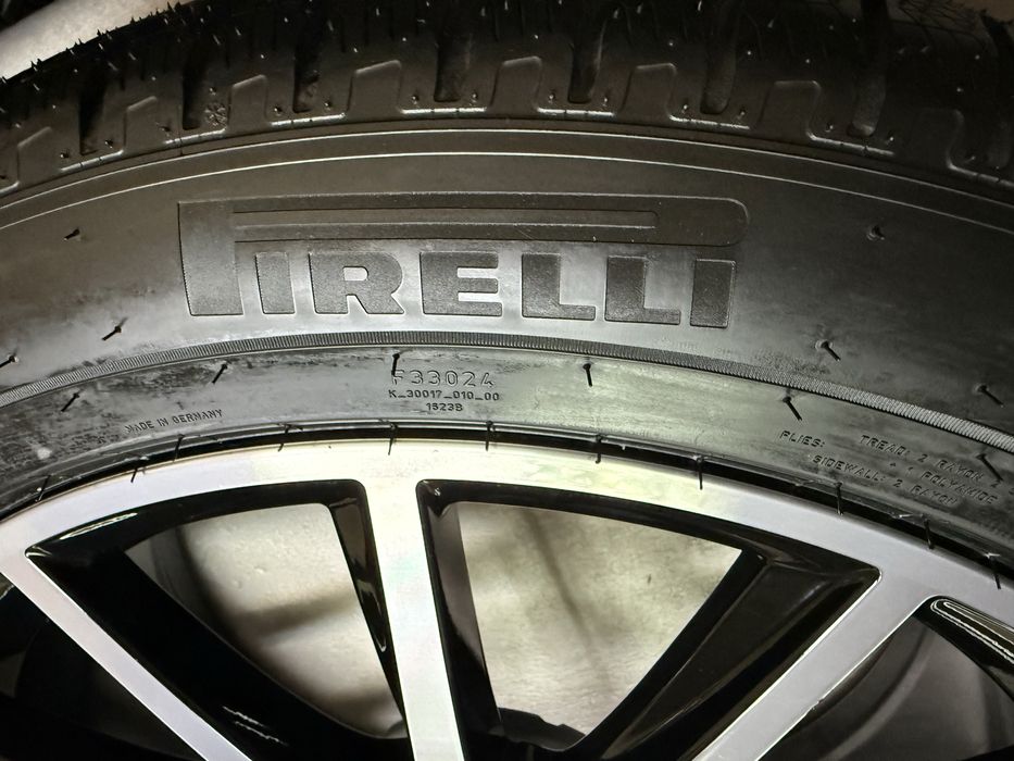 Jante Originale Mercedes GLS-167 pe 22 cu anvelope IARNA !