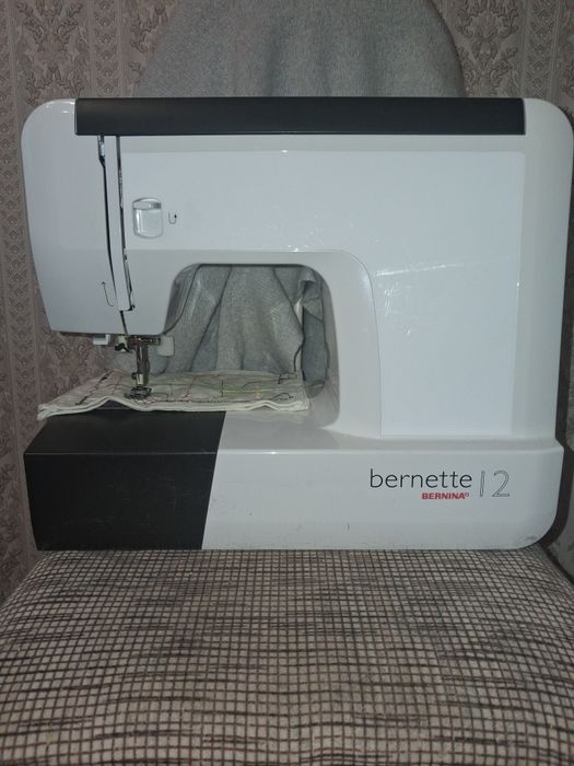 Швейная машинка б/у