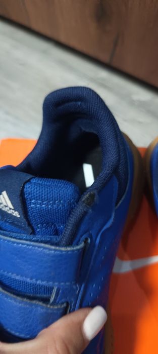 Маратонки Адидас 35 номер