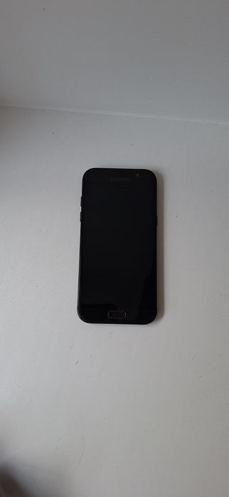 Продаётся самсунг А5  2017 г