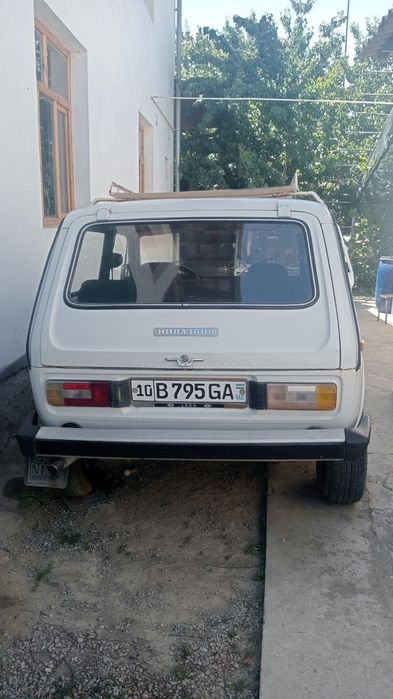Нива продается машина