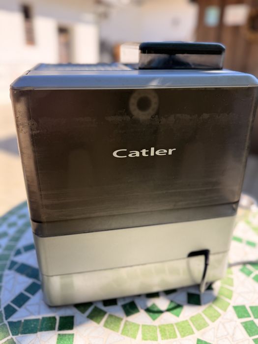 Espressor manual Catler ES 8013 cu râșniță integrată și manometru