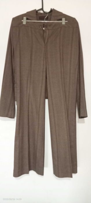 Срочно продам женские одежды