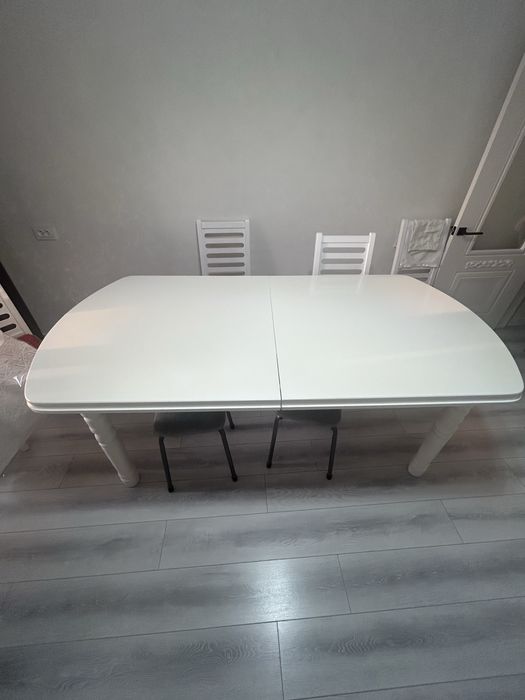 Стол большой продам