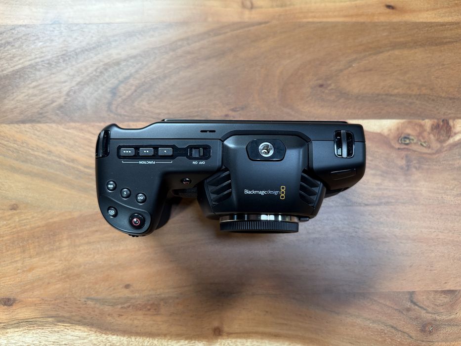 Vand / schimb Blackmagic Pocket Cinema Camera 4K – stare impecabila