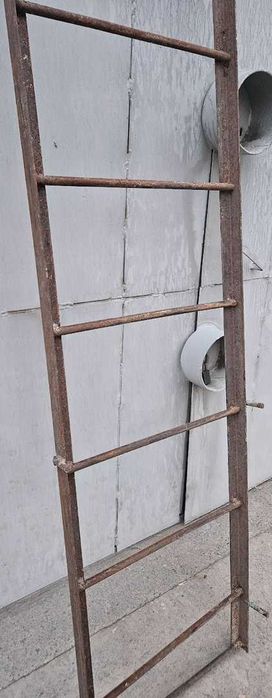 Лестница металлическая