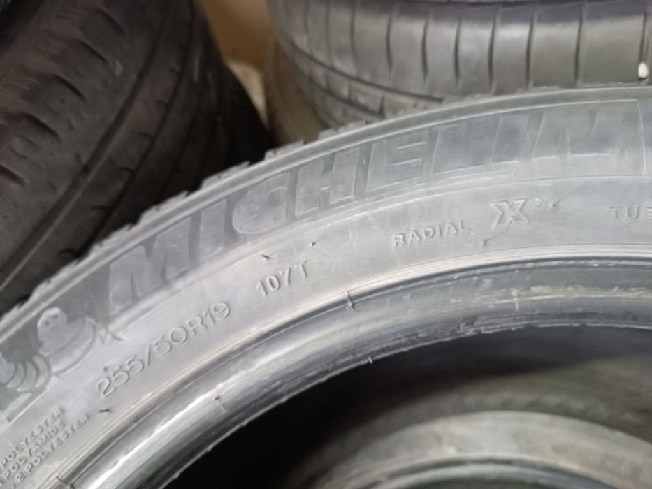 255/50/19 продам