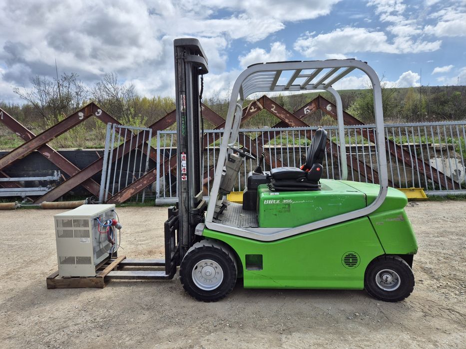 Stivuitor electric CESAB