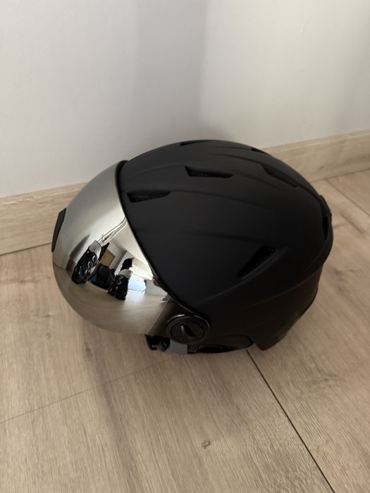 Cască si ochelari marimea M noua