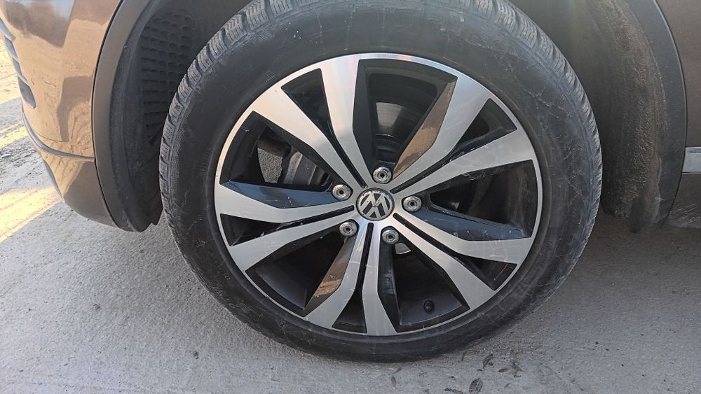 VW Touareg 3.0 V6 TDI,R-line,CRC motor,245 к.с. ,60 броя на части