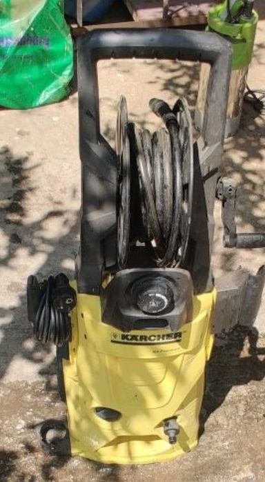 Karcher K4 Premium (made în Italia) cu rolă de strângere şi furtun ~7–