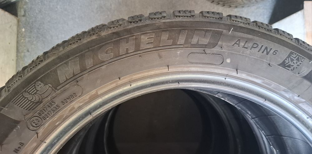 Michelin Alpine 6 -  225/50/17