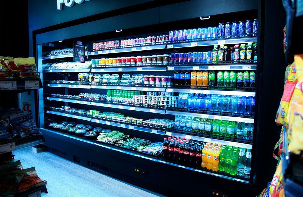 Savdo doʻkonlari uchun vitrina xoladilniklar