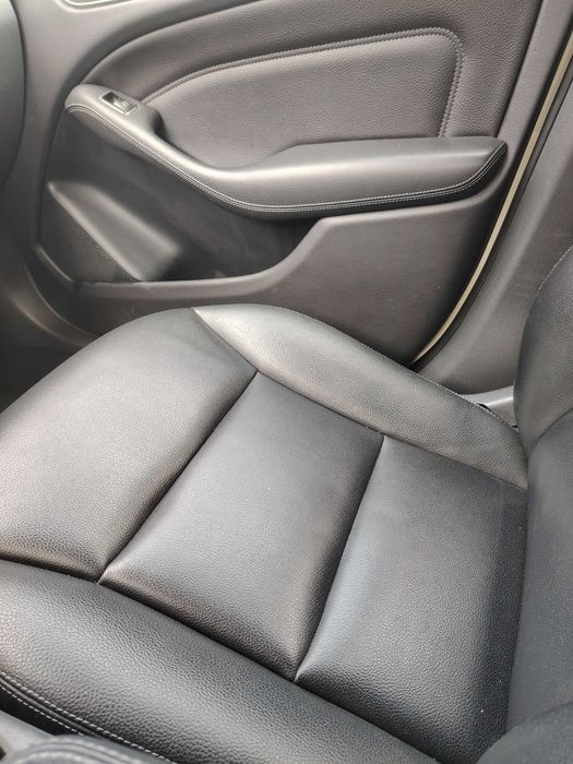 Mercedes Benz B180