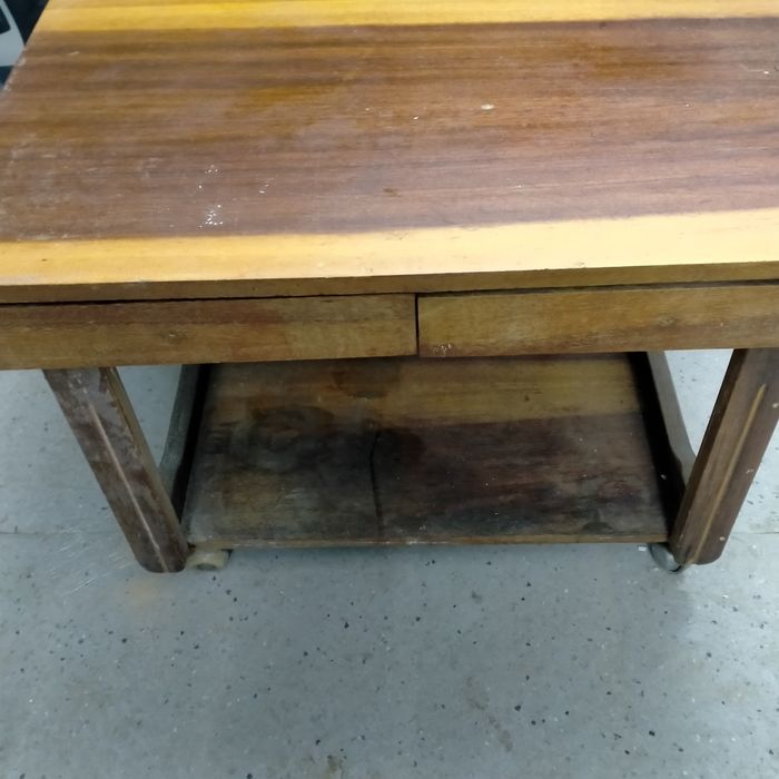 Журнальный столик для дачи