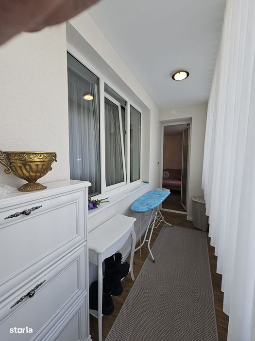 Apartament 3 camere 2 locuri de parcare si boxa , Strada Carpati
