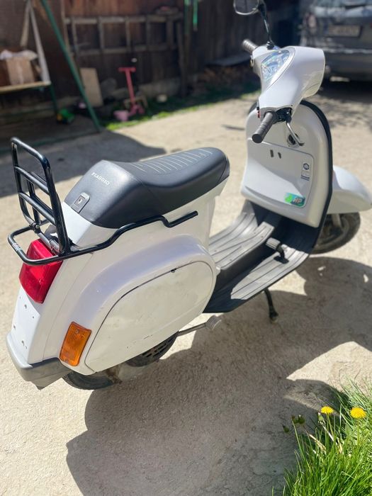 Vespa Piaggio spalieri