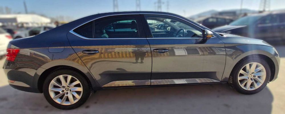 Dezmembrez Skoda Superb 1.6D 120CP DXC cutie automata cod DQ200 2018 culoare LF7Y