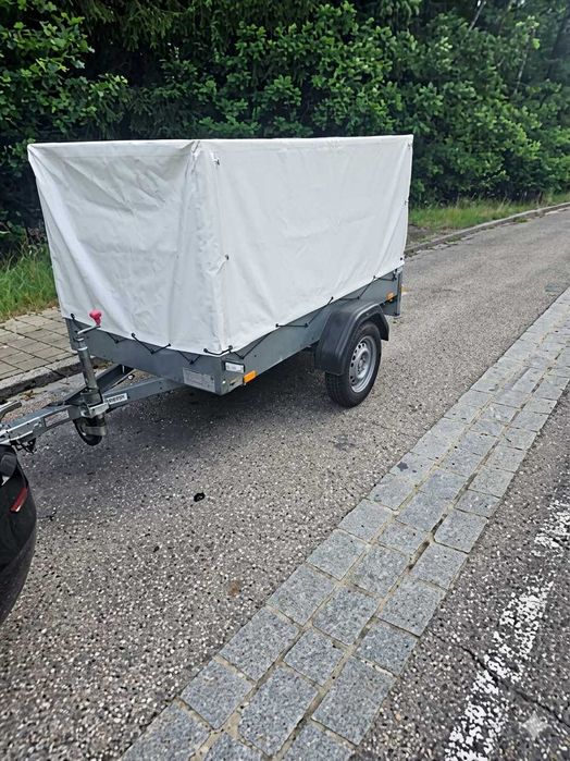 Remorca 750kg cu prelata, Stare foarte bună (2022)