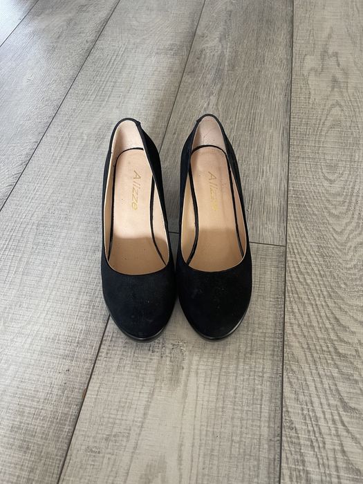 Продам туфельки 2000 тысячи