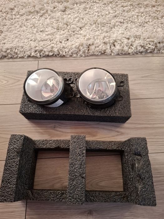 Vand Set Proiectoare/ Lampa Ceata Toyota Dr/Stg 81220 OF020