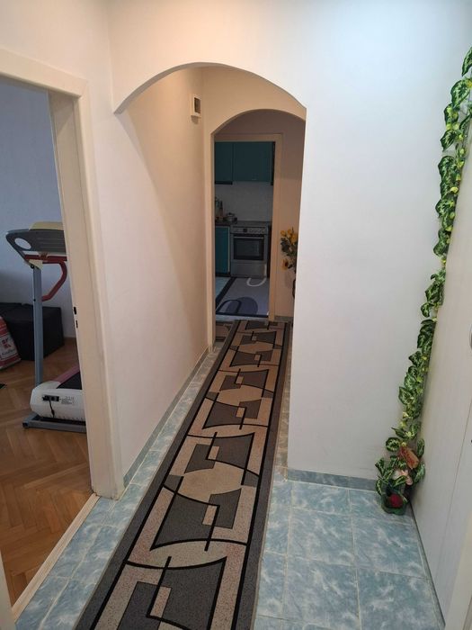 Продава се Двустаен апартамент в Благоевград, Струмско - 72 кв.м за 1070 €/кв.м - Снимка #2