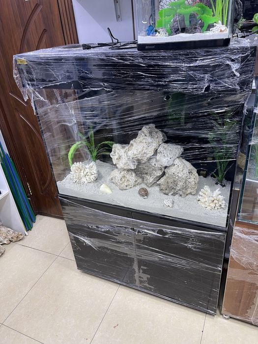 Akvarium New 280 litrga yaqin suv ketadi