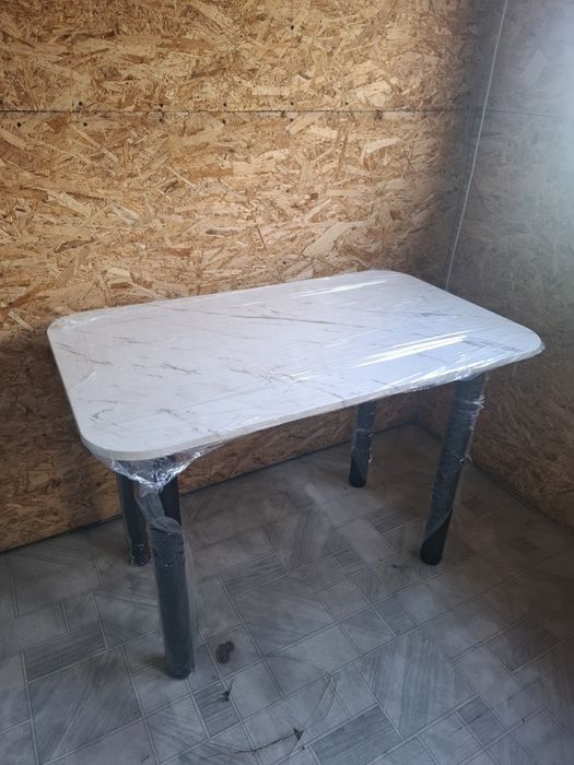 Продам новые столы