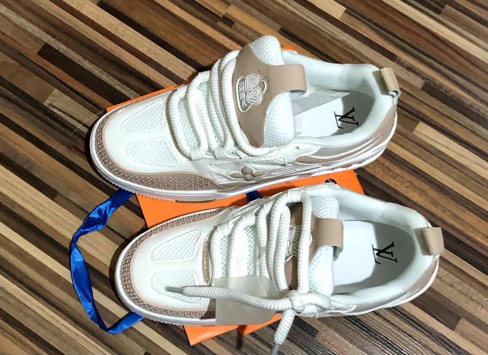 Lv skate crem în conditie perfecta