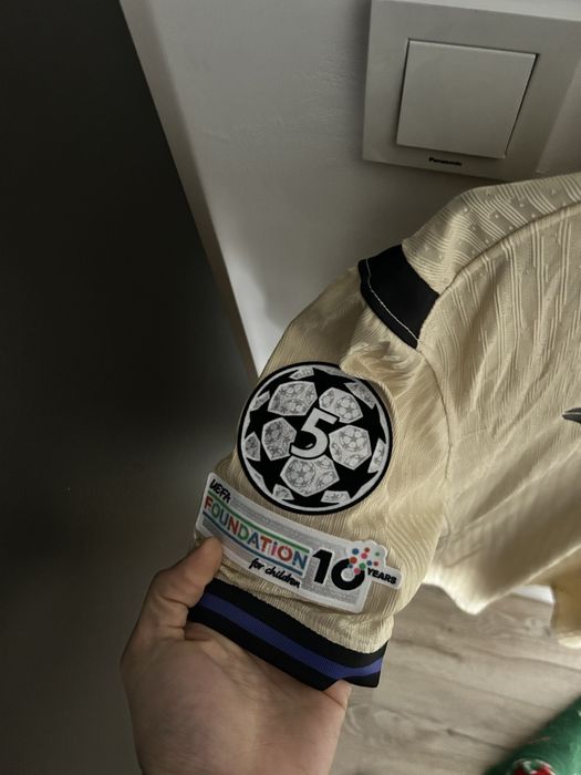 FC Barcelona away kit 2025-2026 Lamine Yamal/Pedri